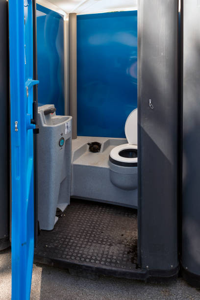 Portable Toilet Options We Offer in Highpoint, OH